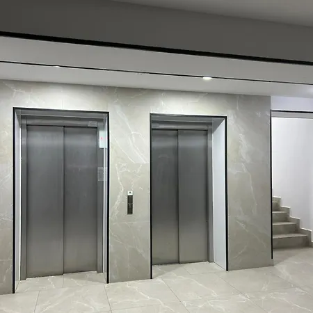 Апартаменты N & D Luxury Studio